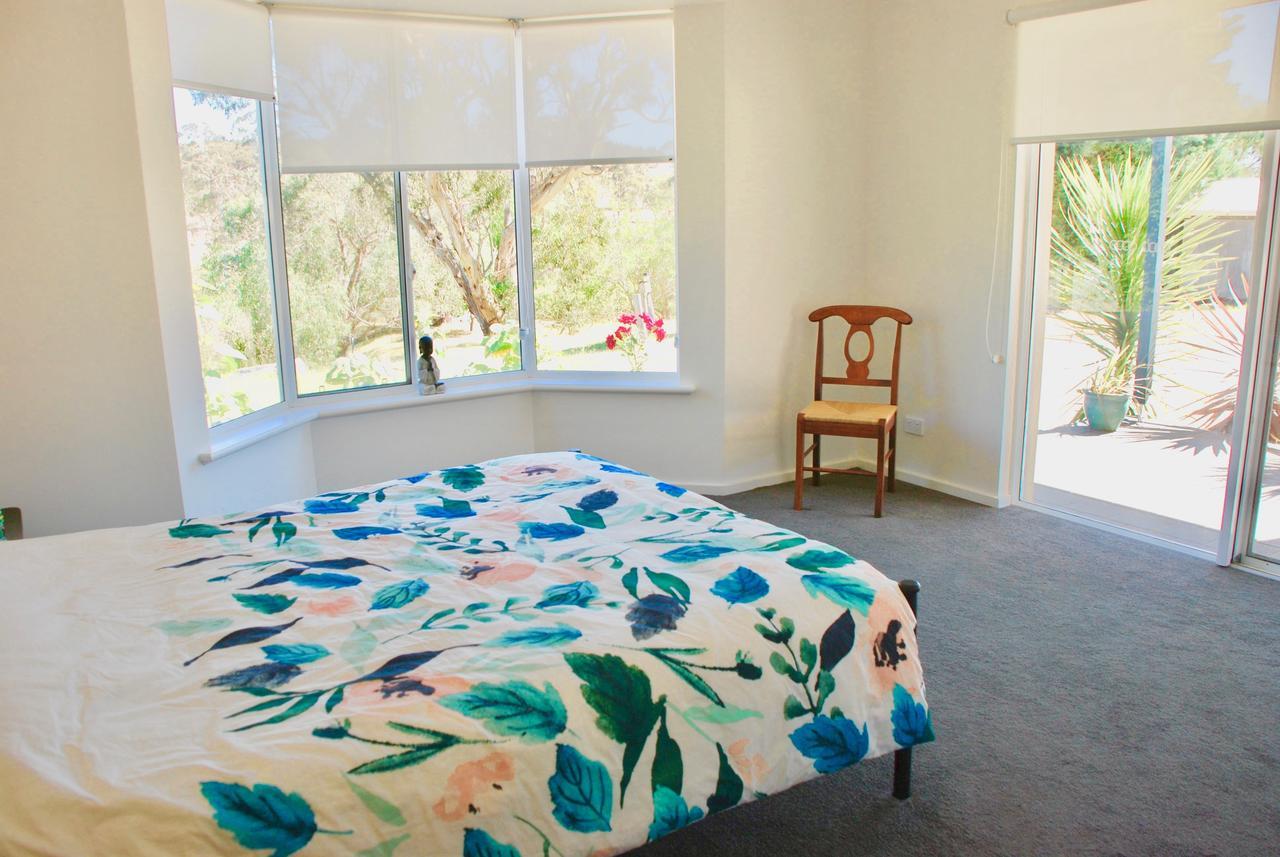 Back Valley Farmstay Bed And Breakfast ビクターハーバー エクステリア 写真